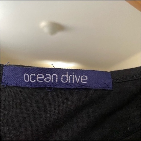 OCEAN Drive Black Tank Top Size S
Lightweight - Picture 8 of 8